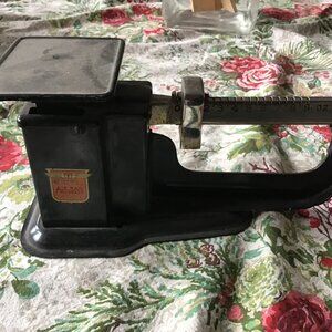Vintage Triner Postal AirMail Accuracy Scale - Counter Top Scale - Nice Scale